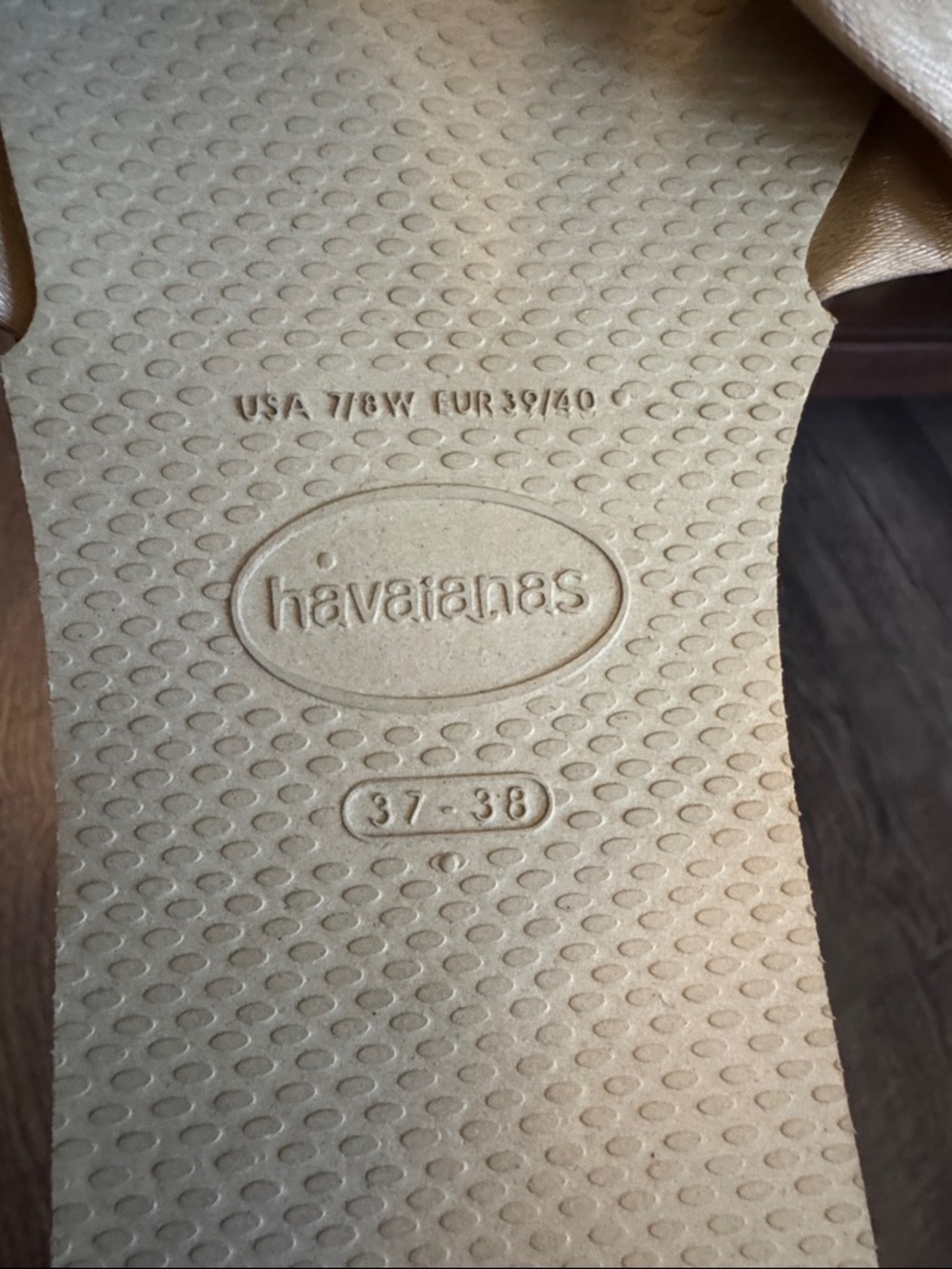 Havaianas Gold Bow Slide Sandals - Picture 2 of 2